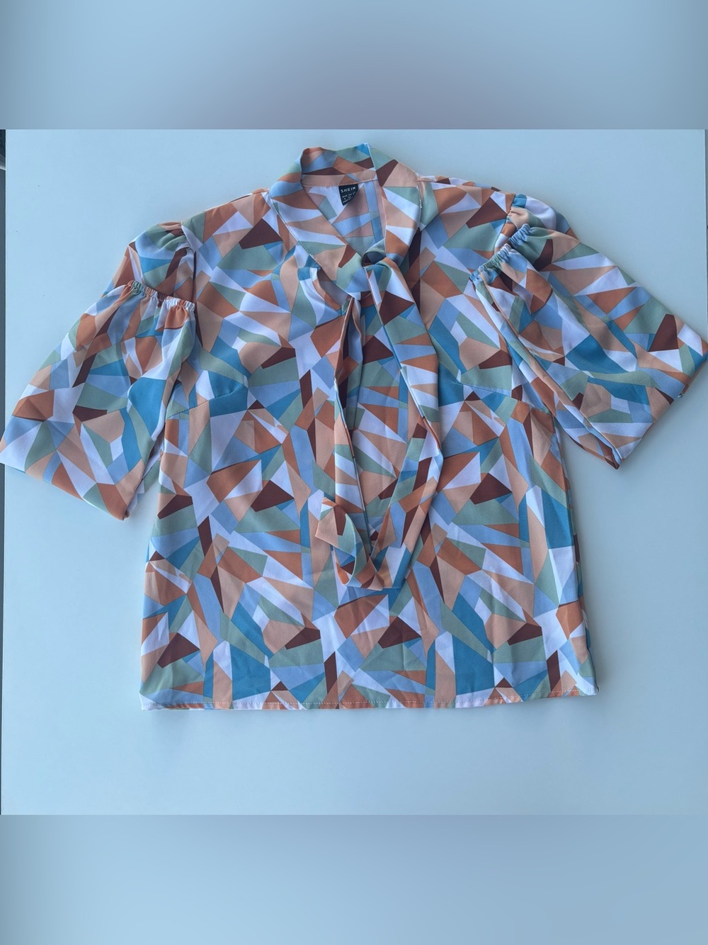 SHEIN Tie Neck Geometric Print Blouse Size Small Multicolor - Picture 2 of 4